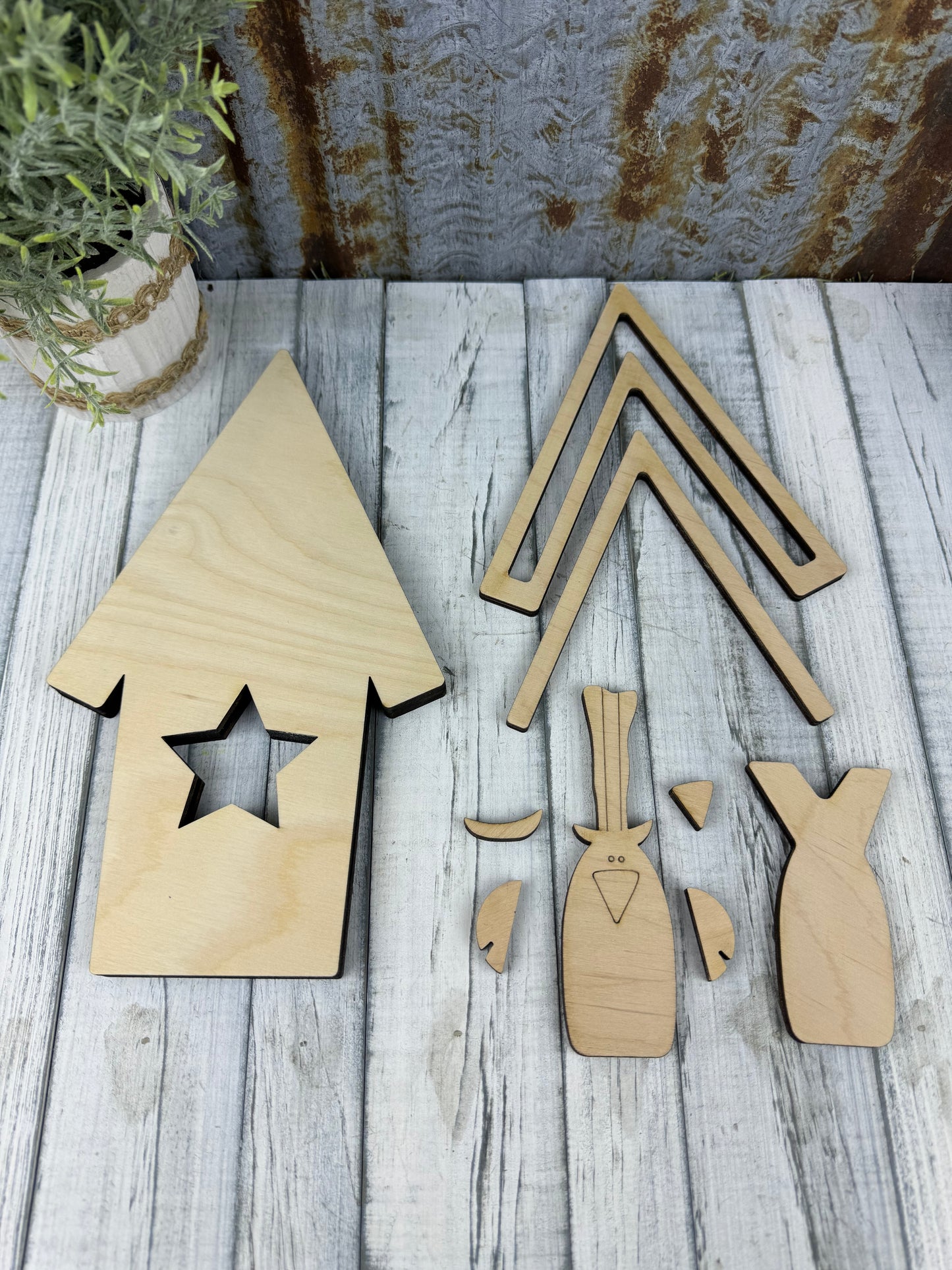Patriotic Birdhouse and Crow Diy Kit
