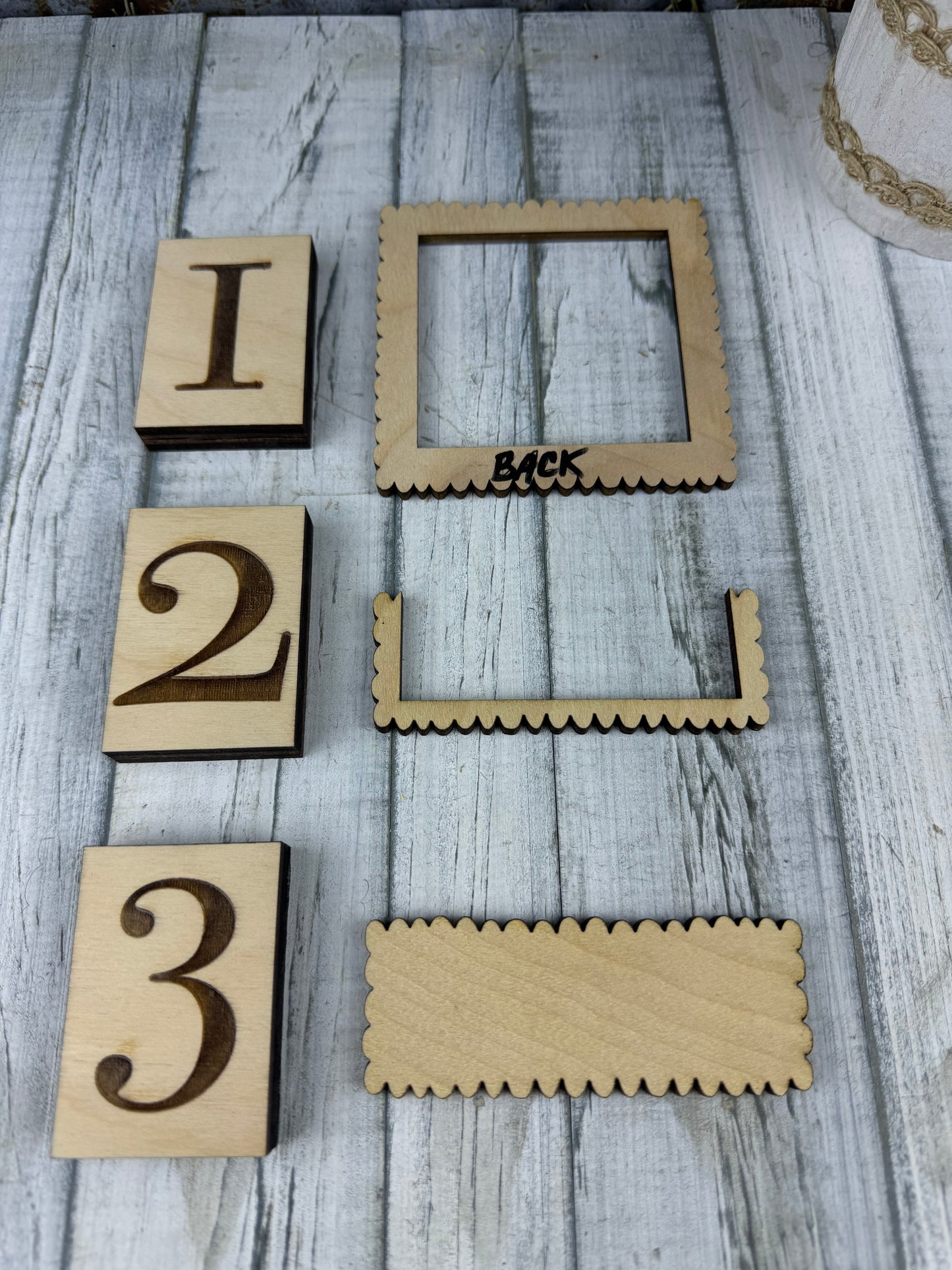 Interchangeable Picture Frames DIY Kit